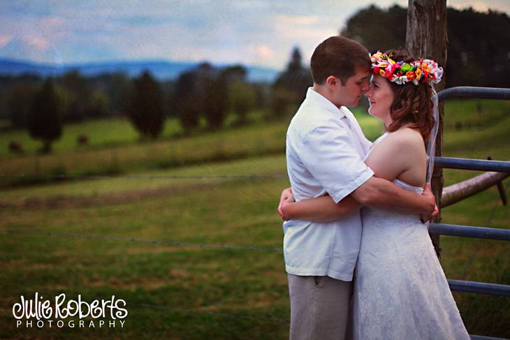 Jessica and Tim ... after the wedding ... and with a horse!, Julie Roberts Photography