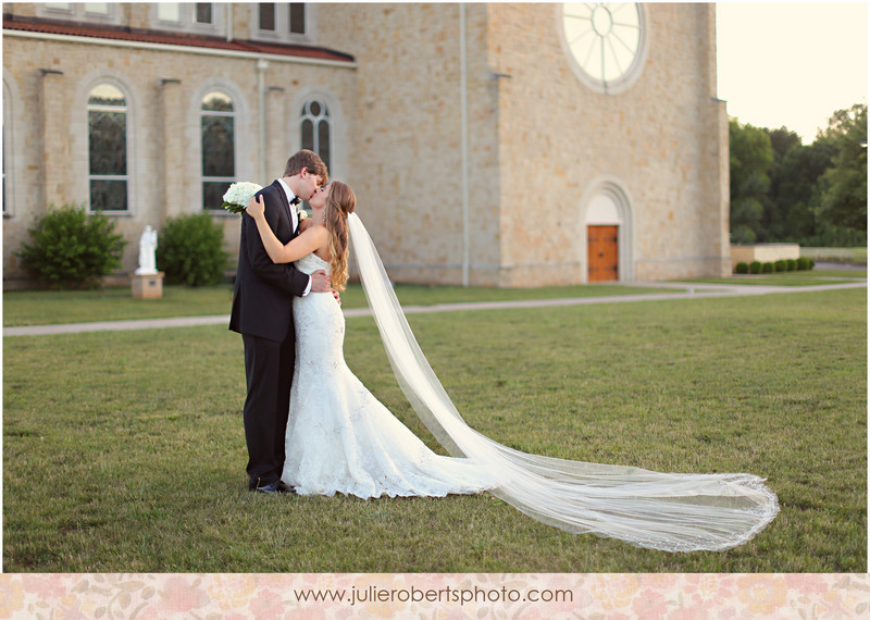 Elisa Wilhoit + Matt Crawford say "I Do!" - Knoxville Wedding Photography, Julie Roberts Photography